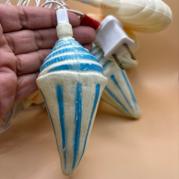 Vintage seashell lights tested and work! I love offers!!!🗿🐚🦪 Cute decor tiki - Picture 5 of 11